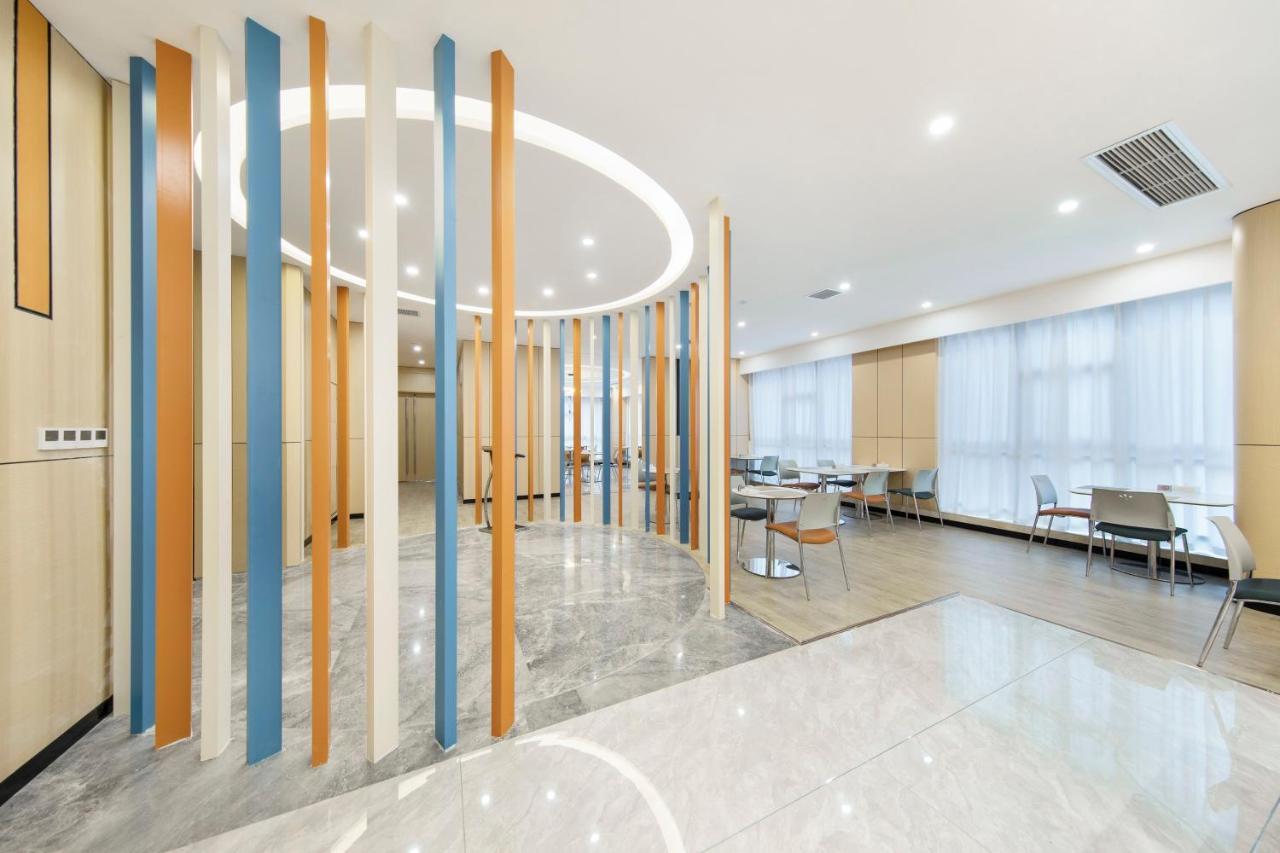 Holiday Inn Express Chongqing Guanyinqiao By Ihg Exterior foto