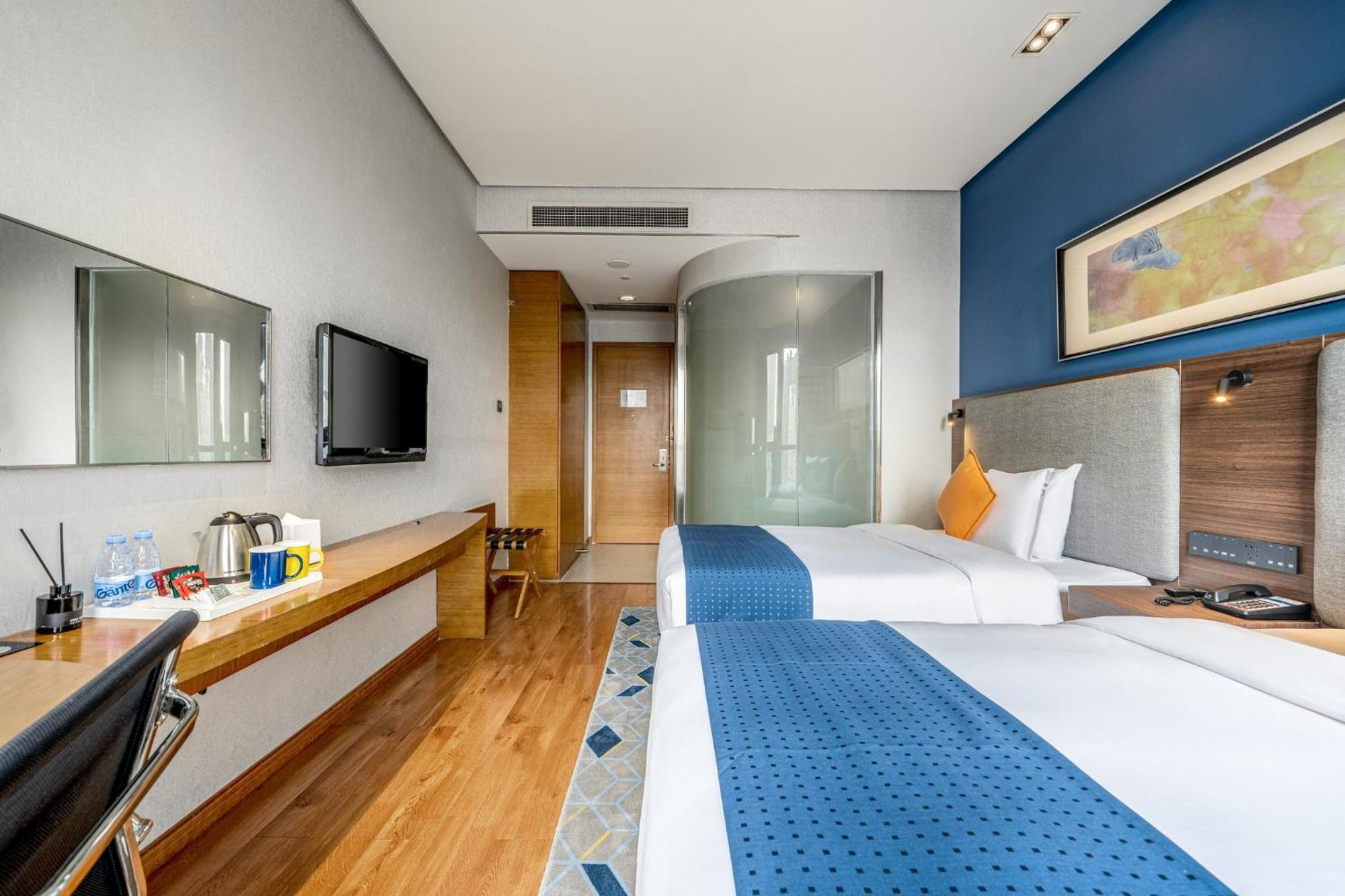 Holiday Inn Express Chongqing Guanyinqiao By Ihg Exterior foto
